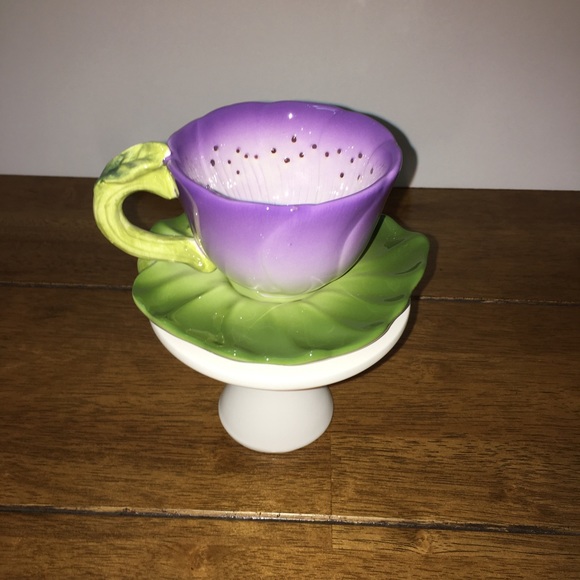 Tea Time Floral Ceramic Teacup & Saucer - Picture 6 of 14